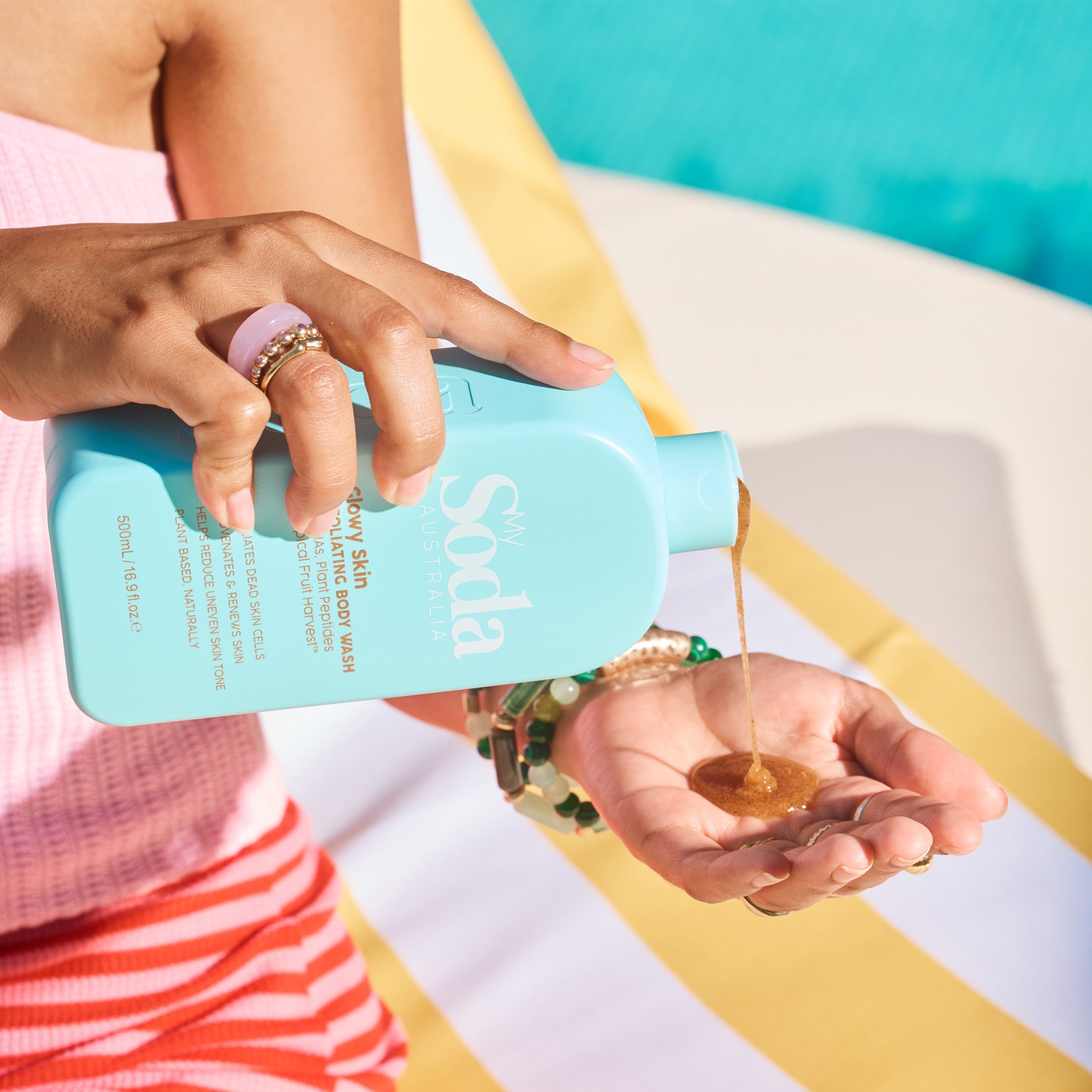 Glowy Skin Exfoliating Body Wash 500ml